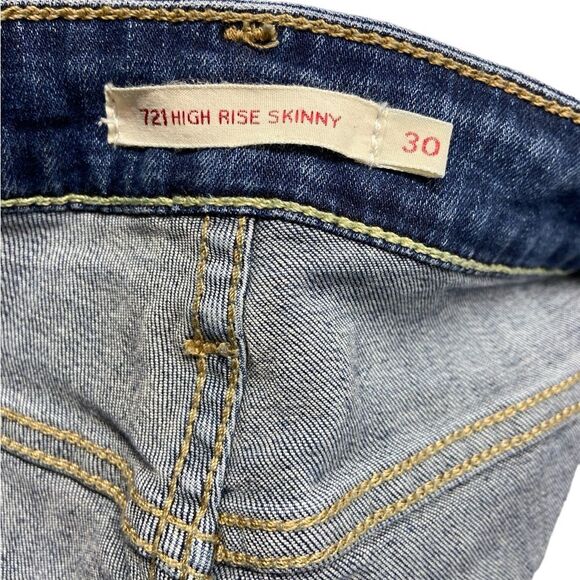 Levi’s 721 Distressed High Rise Skinny Jeans. Size 30 - Picture 8 of 10
